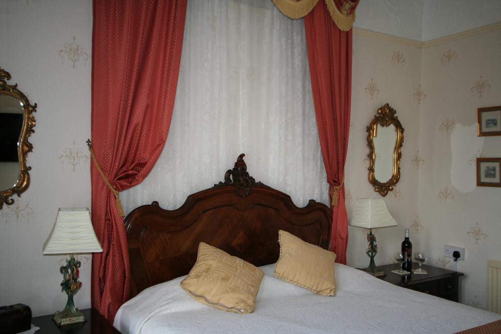 Cranleigh Hotel Bath Bagian luar foto